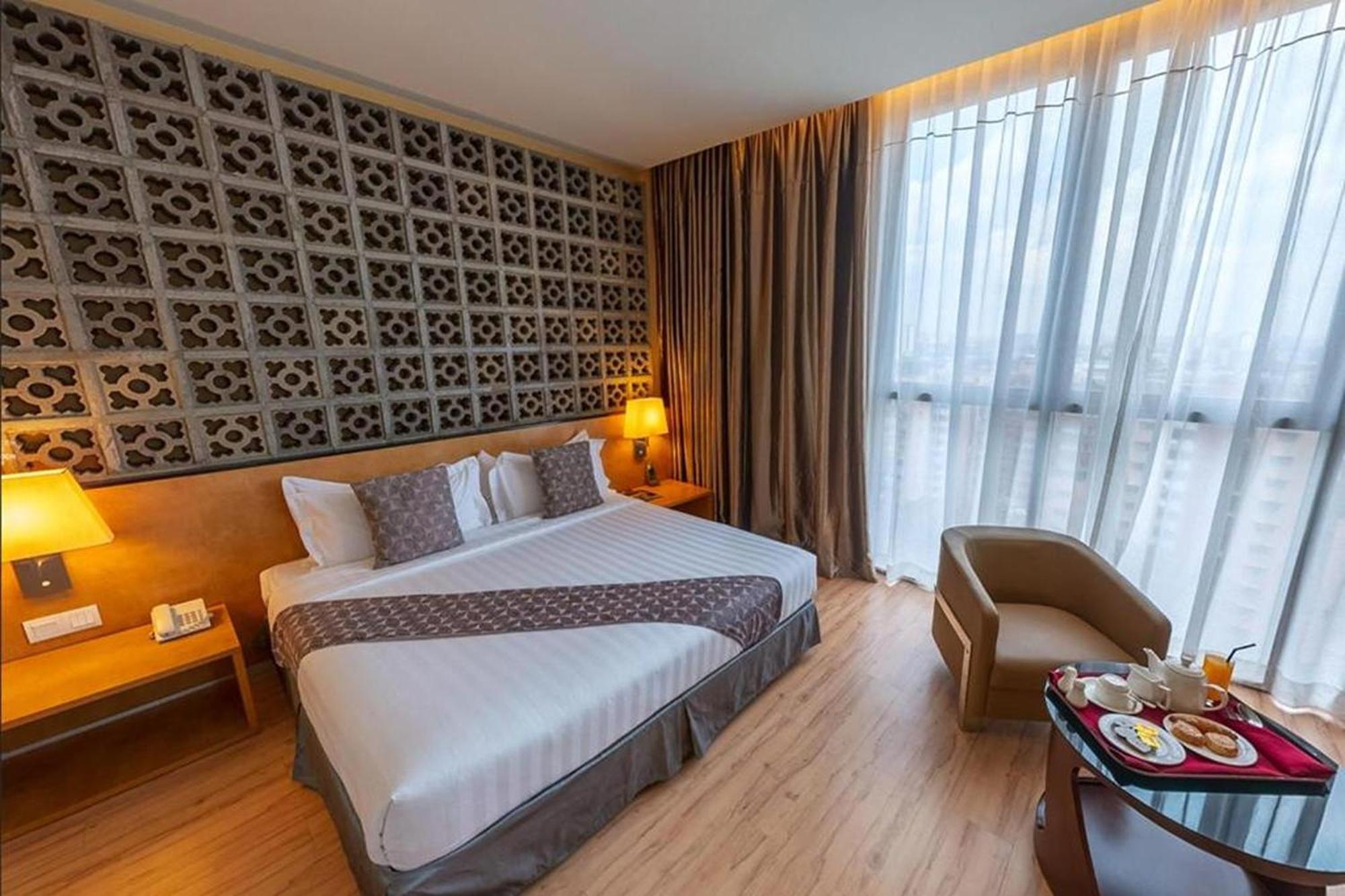 Junior Suite,1730067958:JPEG